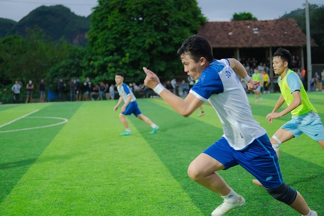 激烈对碰 激烈对碰